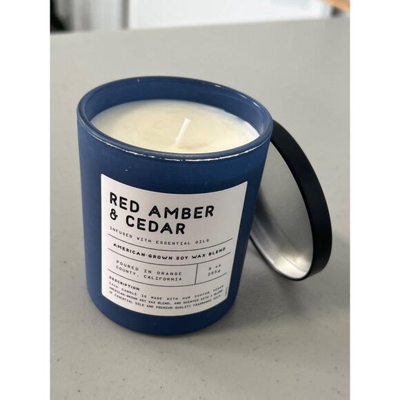Leoben Company Red Amber & Cedar 9 Oz Scented Candle Vegan Soy Wax Blend - Made - Picture 1 of 5